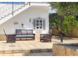 Girne Çatalköy'de Özel Havuzlu ve Peyzajlı Kiralık 4+1 Villa