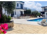Girne Çatalköy'de Özel Havuzlu ve Peyzajlı Kiralık 4+1 Villa