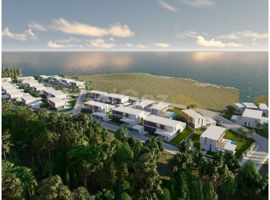KKTC Girne Çatalköy Bölgesinde Türk Koçanlı Denize Sıfır Lüks 4+1 Satılık Villalar