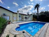 KKTC, Girne, Çatalköy'de Yüzme Havuzu ve Geniş Bahçeli Satılık Özel Villa