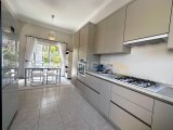 KKTC, Girne, Çatalköy'de Yüzme Havuzu ve Geniş Bahçeli Satılık Özel Villa