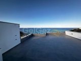 Kıbrıs Girne Esentepe de Taşınmaya Hazır Luks Sitede Denize Sıfır Ödeme Planlı 2+1 Dublex Daire