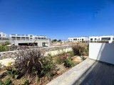 Fırsat KKTC Girne Esentepe de Denize Yürüme Mesafesinde Satılık Ful Eşyalı Bahçe Katı Daire