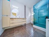 Kıbrıs Girne Esentepe'de Satılık Ful Deniz Manzaralı 4+1 Havuzlu Villa