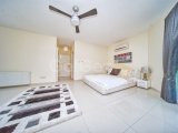 Kıbrıs Girne Esentepe'de Satılık Ful Deniz Manzaralı 4+1 Havuzlu Villa