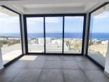 Esentepe - Girne: Eşsiz Manzarası ve Çağdaş Tasarımıyla Satılık Lüks 4+1 Villa