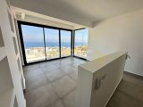 Esentepe - Girne: Eşsiz Manzarası ve Çağdaş Tasarımıyla Satılık Lüks 4+1 Villa