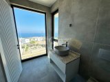 Esentepe - Girne: Eşsiz Manzarası ve Çağdaş Tasarımıyla Satılık Lüks 4+1 Villa