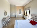 Kıbrıs Girne Esentepe de Denize Sıfır Ful Deniz Manzaralı Satılık Muhteşem 4+1 Villa
