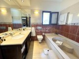 Kıbrıs Girne Esentepe de Denize Sıfır Ful Deniz Manzaralı Satılık Muhteşem 4+1 Villa