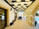 Kıbrıs Girne Esentepe de Denize Sıfır Ful Deniz Manzaralı Satılık Muhteşem 4+1 Villa