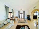 Kıbrıs Girne Esentepe de Denize Sıfır Ful Deniz Manzaralı Satılık Muhteşem 4+1 Villa