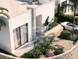 Kıbrıs Girne Esentepe de Ful Deniz Manzaralı Havuzlu Tek Katlı Villa
