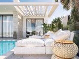 Kıbrıs Girne Esentepe de Ful Deniz Manzaralı Havuzlu Tek Katlı Villa