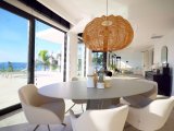 Esentepe - Girne, Eşsiz Deniz ve Dağ Manzaralı Özel Tasarım Lüks 4+1 Satılık Villa