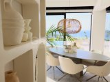 Esentepe - Girne, Eşsiz Deniz ve Dağ Manzaralı Özel Tasarım Lüks 4+1 Satılık Villa