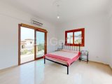 Girne, Esentepe Bölgesinde, Golf Residence'a 5 Dakika Mesafede, Engelsiz Deniz Manzaralı Satılık 3+1 Villa