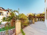 Girne, Esentepe Bölgesinde, Golf Residence'a 5 Dakika Mesafede, Engelsiz Deniz Manzaralı Satılık 3+1 Villa