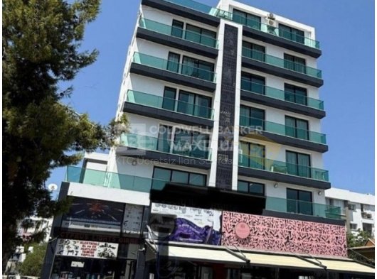 Kuzey Kıbrıs Girne'nin merkezindeki ana cadde üzerinde kiralık dükkan