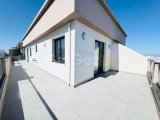 Tek Yetkili Kıbrıs Girne Merkez de Sıfır Deniz Manzaralı Penthouse Fırsat Geniş Daire