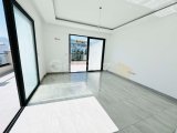 Tek Yetkili Kıbrıs Girne Merkez de Sıfır Deniz Manzaralı Penthouse Fırsat Geniş Daire