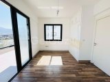 Tek Yetkili Kıbrıs Girne Merkez de Sıfır Deniz Manzaralı Penthouse Fırsat Geniş Daire