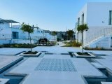 Tek Yetkili Kıbrıs Girne Lapta da Denize Sıfır Site de Ful Eşyalı 2+1 Çok Özel Bahçe Katı
