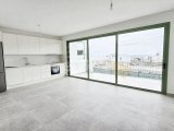Girne Lapta'da Sahil Sitesi, Muhteşem Deniz Manzaralı, Beyaz Eşyalı 2+1 Daire Kiralık