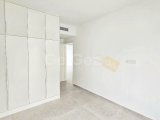 Girne Lapta'da Sahil Sitesi, Muhteşem Deniz Manzaralı, Beyaz Eşyalı 2+1 Daire Kiralık