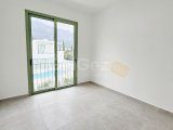Girne Lapta'da Sahil Sitesi, Muhteşem Deniz Manzaralı, Beyaz Eşyalı 2+1 Daire Kiralık