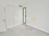 Girne Lapta'da Sahil Sitesi, Muhteşem Deniz Manzaralı, Beyaz Eşyalı 2+1 Daire Kiralık