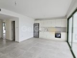 Girne Lapta'da Sahil Sitesi, Muhteşem Deniz Manzaralı, Beyaz Eşyalı 2+1 Daire Kiralık