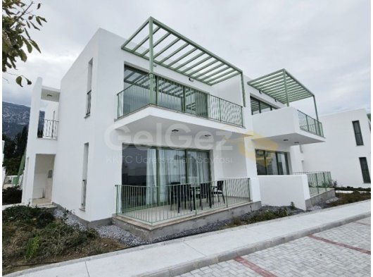 Girne Lapta'da Sahil Sitesi, Muhteşem Deniz Manzaralı, Beyaz Eşyalı 2+1 Daire Kiralık
