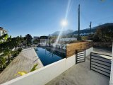 Kıbrıs Girne Alsancak ta Havuzlu Sitede Satılık Geniş 2+1 Bahçe Kat Daire