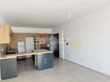 Kıbrıs Girne Alsancak ta Havuzlu Sitede Satılık Geniş 2+1 Bahçe Kat Daire