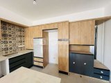 Kıbrıs Girne Alsancak ta Havuzlu Sitede Satılık Geniş 2+1 Bahçe Kat Daire