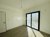 Kıbrıs Girne Alsancak ta Havuzlu Sitede Satılık Geniş 2+1 Bahçe Kat Daire