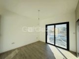 Kıbrıs Girne Alsancak ta Havuzlu Sitede Satılık Geniş 2+1 Bahçe Kat Daire
