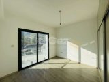 Kıbrıs Girne Alsancak ta Havuzlu Sitede Satılık Geniş 2+1 Bahçe Kat Daire