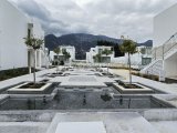 Özel Listeleme! Girne, Lapta'da Bir Sitede Satılık Denize Sıfır 2+1 Daire - Muhteşem Deniz Manzaralı, Tam Donanımlı