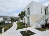Özel Listeleme! Girne, Lapta'da Bir Sitede Satılık Denize Sıfır 2+1 Daire - Muhteşem Deniz Manzaralı, Tam Donanımlı