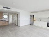 Özel Listeleme! Girne, Lapta'da Bir Sitede Satılık Denize Sıfır 2+1 Daire - Muhteşem Deniz Manzaralı, Tam Donanımlı