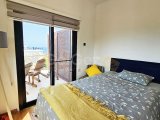 Girne, Sadrazamköy'de 950 m² arsa üzerinde, kumsallara yürüme mesafesinde, kesintisiz deniz manzaralı satılık 3+1 villa