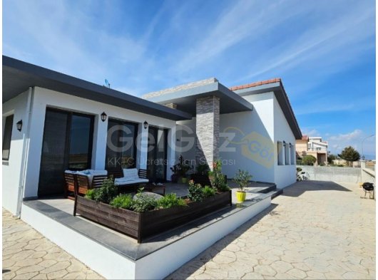 Gazimağusa Mutluyaka'da Satılık Full Eşyalı 3+1 Villa