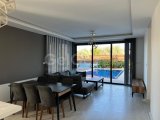 Girne Ozanköy'de; Özel Havuzlu ve Bahçeli, Kiralık, 5+1 Lüks Villa!