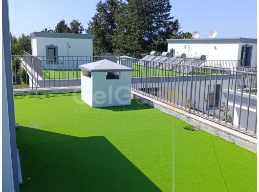 Girne Karaoğlanoğlu'nda, Ana Cadde Üzerinde, Satılık, 3+1 Villa!