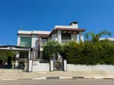 Tek Yetkili KKTC Girne Yeşiltepe nin Bitiminde Özel Dekorasyonlu Fırsat 4+1 Satılık Villa