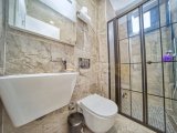 Girne Bellapais'de TÜRK MALI,5+2, Özel Yüzme Havuzlu, Triplex Satılık Villa