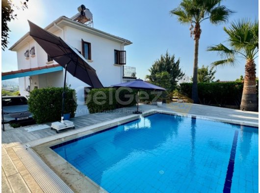Girne Bellapaiste Eşsiz Manzaralı Satılık 3+1 Havuzlu Villa