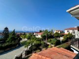 Girne Bellapaiste Eşsiz Manzaralı Satılık 3+1 Havuzlu Villa